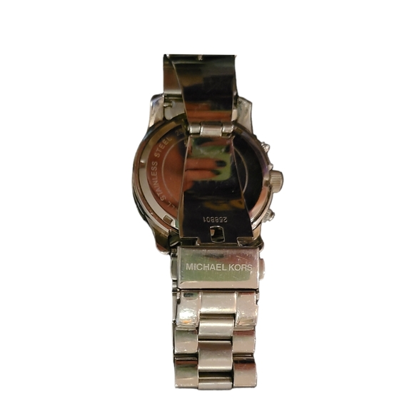 Michael Kors Silver Watch - Picture 4 of 6